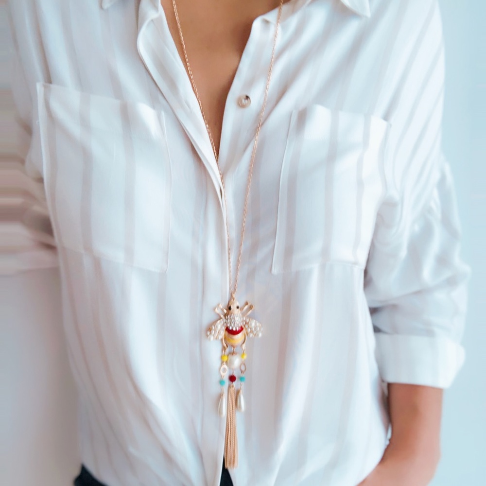 HONEY BEE GOLD TONE LONG CHAIN NECKLACE - Picture 4 of 5